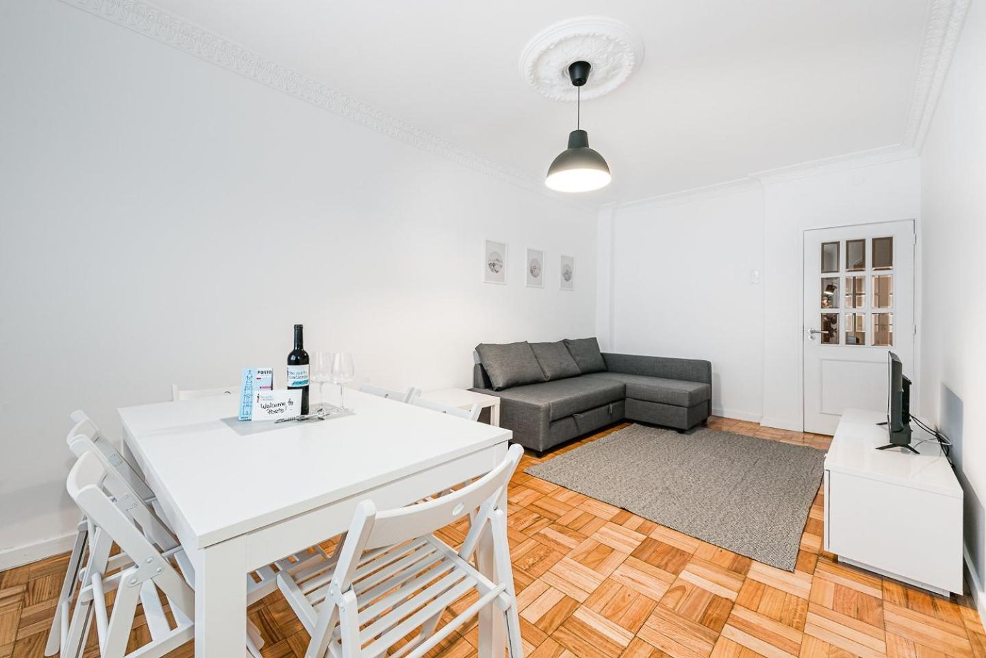 Guestready - Hospitality Atrium - Leite Residence Вила-Нова-ди-Гая Экстерьер фото
